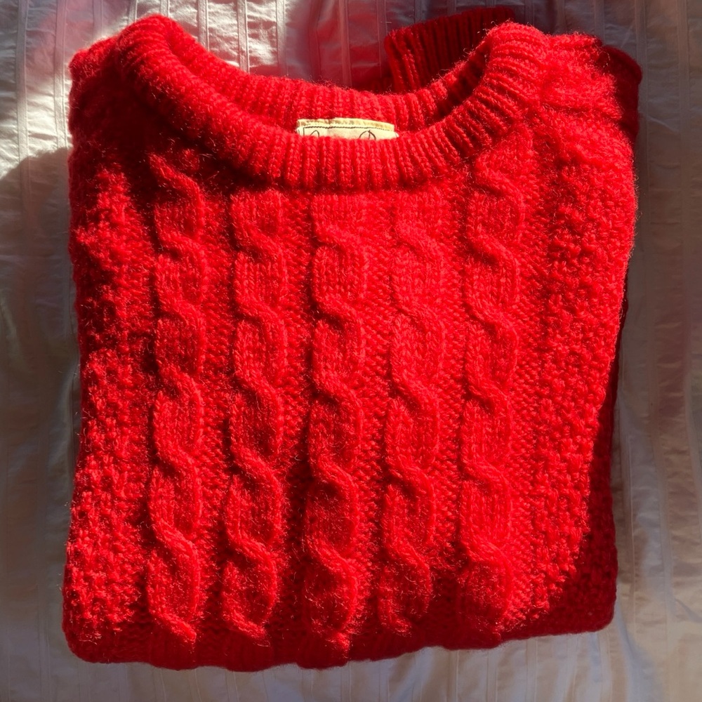 Carraig Donn Ireland Irish Fisherman’s Cable Knit Sweater 100% pure wool cropped